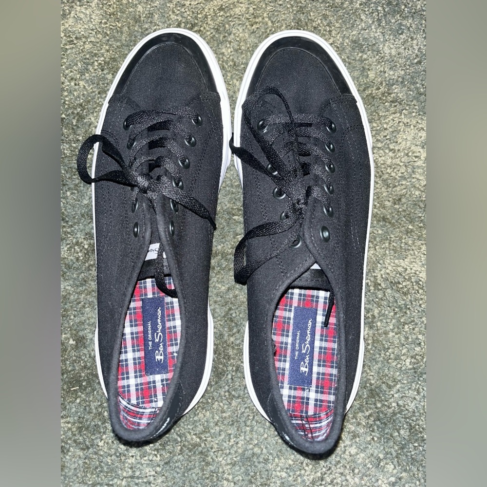 Ben Sherman Black Canvas Low-Top Lace-Up Sneakers